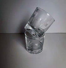 Load image into Gallery viewer, Hat Box Glass Set